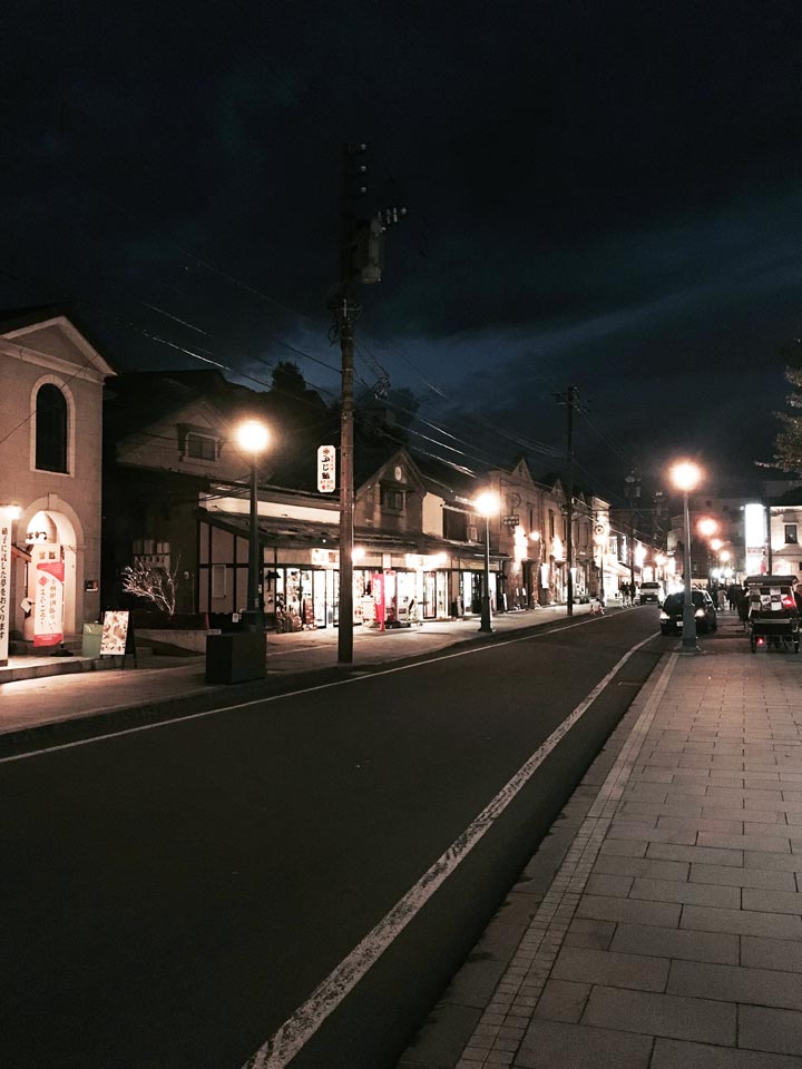 小樽の夜の街並み小樽の夜を歩く