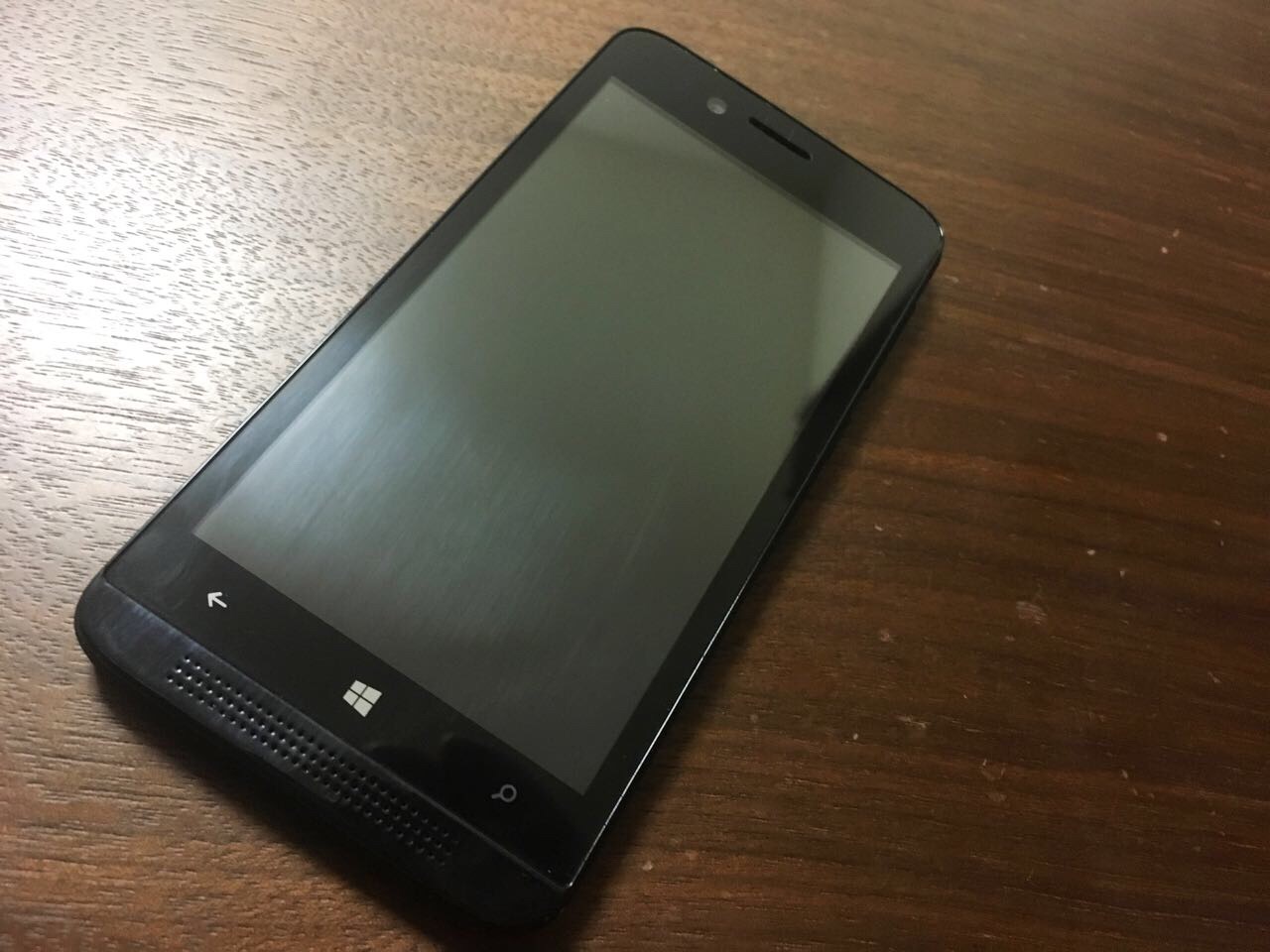 Windows Phone 10 Freetel KATANA 01